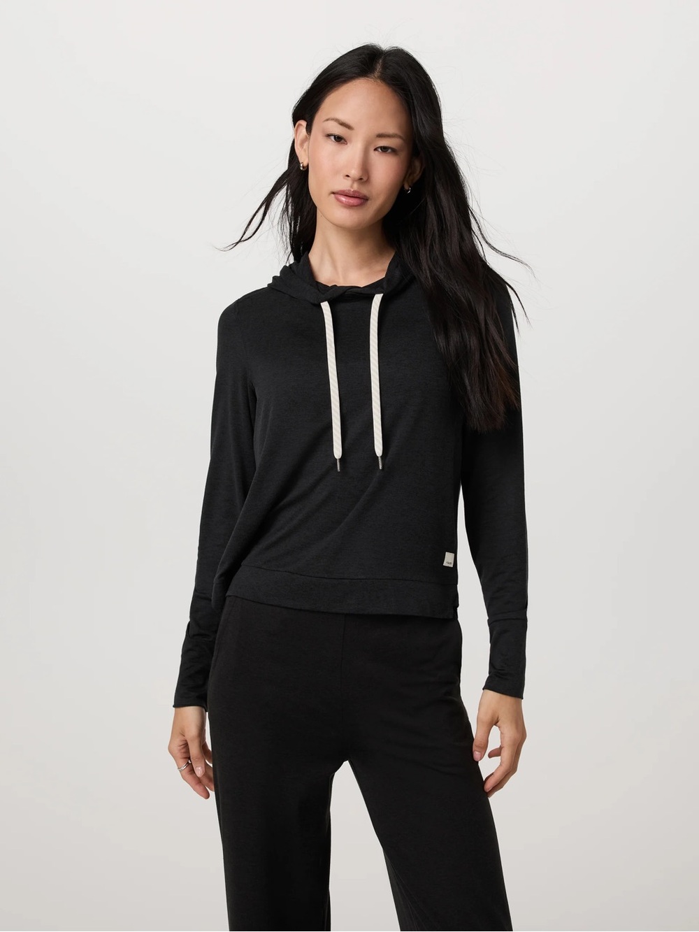 Vuori Halo Essential Hoodie in Black Heather